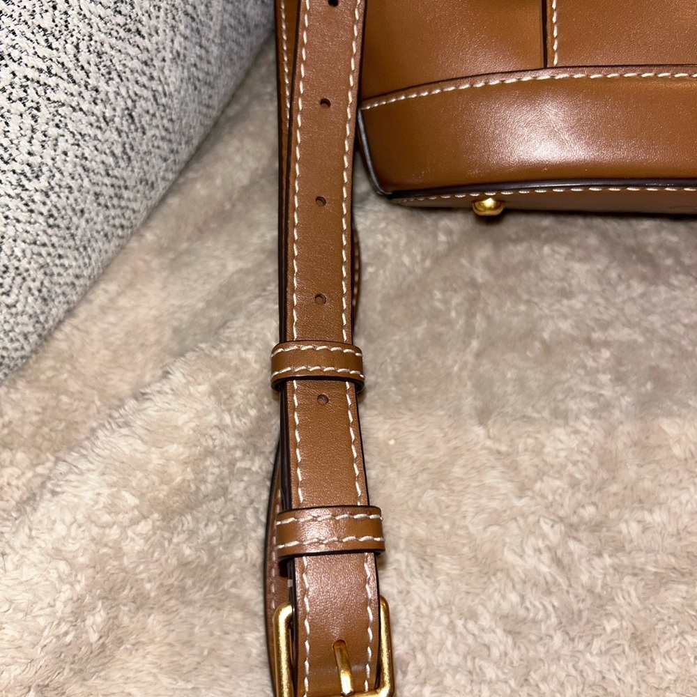 Tory Burch T Monogram Bucket Bag - Picture 4 of 16
